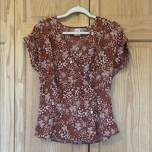 No Boundaries Rust Floral Wrap Blouse Medium